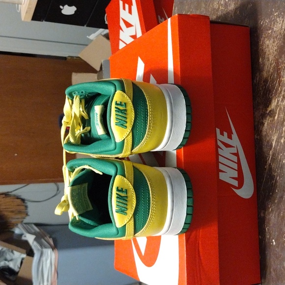 New Nike Dunk Brazilian size 9m - Picture 3 of 7